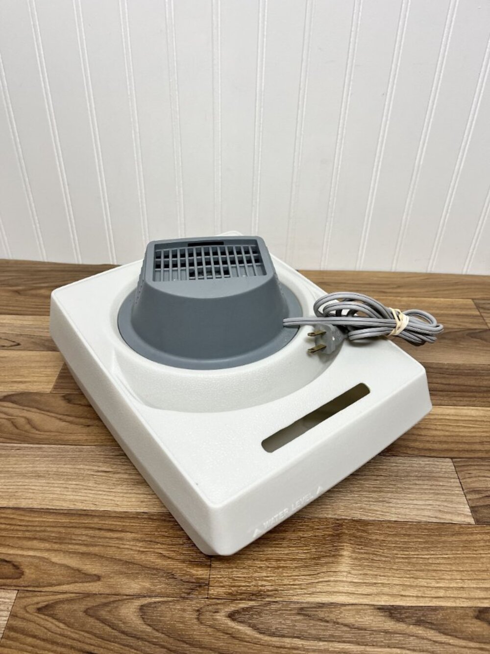 Kaz DynaMist 370F Cool Moisture Humidifier With DynaFilter Air-Cleaning System - Picture 4 of 9
